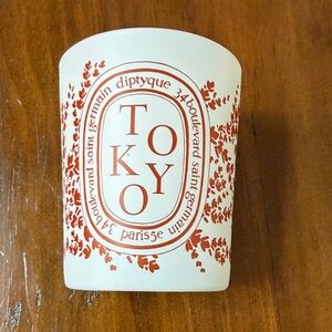 Brand New Diptyque Tokyo Candle with Red Accents. Limited edition. (6.5 oz)